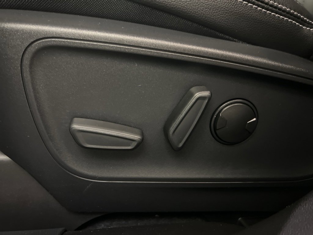 New 2026 Ford Escape SE w/ PHEV Premium Package image 28