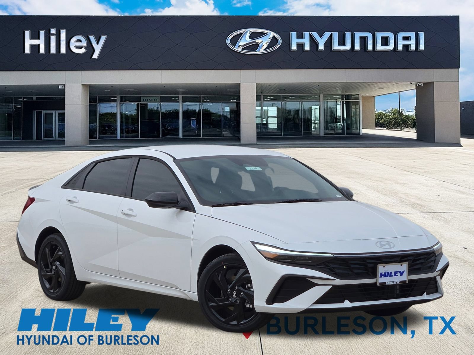 New 2026 Hyundai Elantra SEL FWD image 2