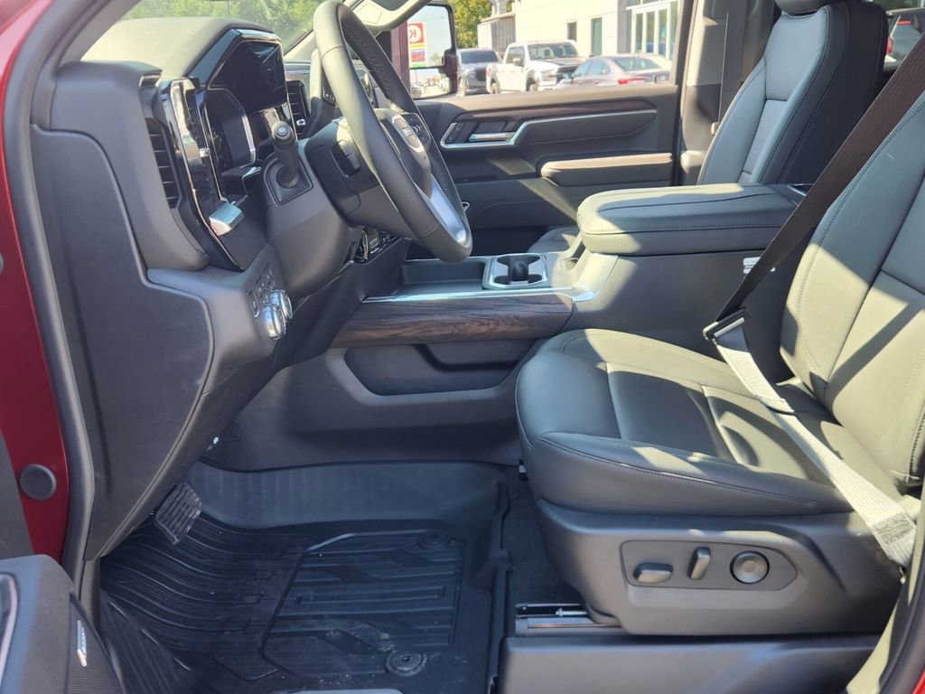 New 2026 GMC Sierra 3500 SLT w/ SLT Convenience Package image 3