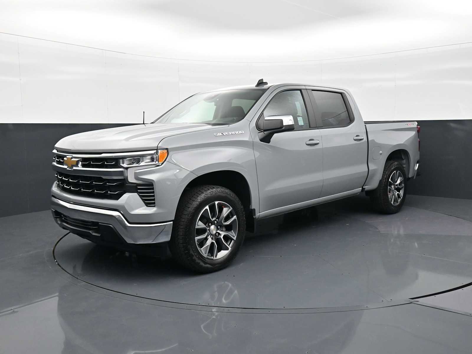 Used 2024 Chevrolet Silverado 1500 LT