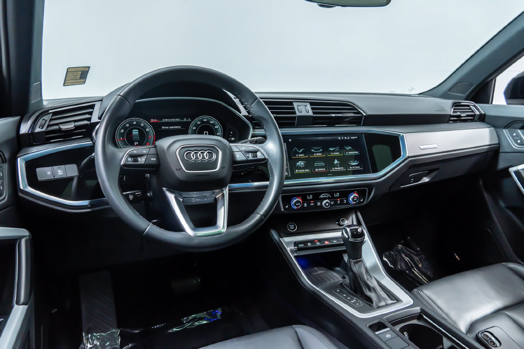 Used 2023 Audi Q3 2.0T Premium Plus w/ Premium Plus Package AWD/4WD image 14