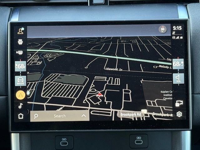 New 2025 Land Rover Discovery Sport S image 18