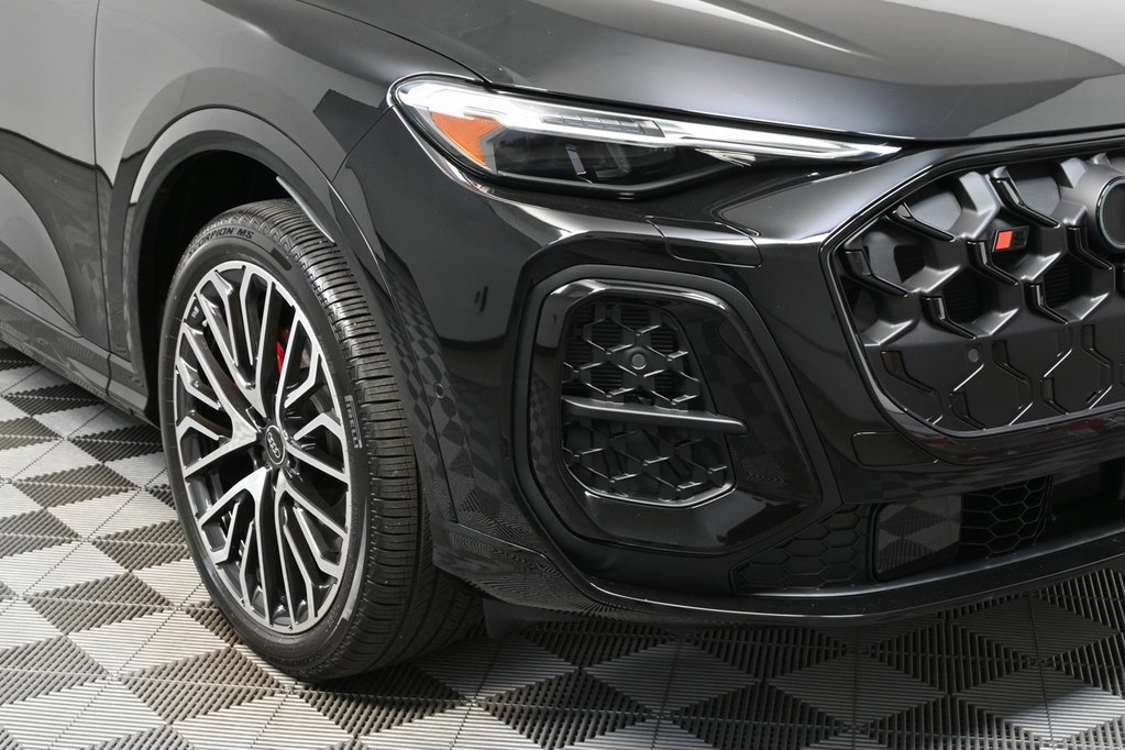 Used 2025 Audi SQ5 Premium Plus image 32