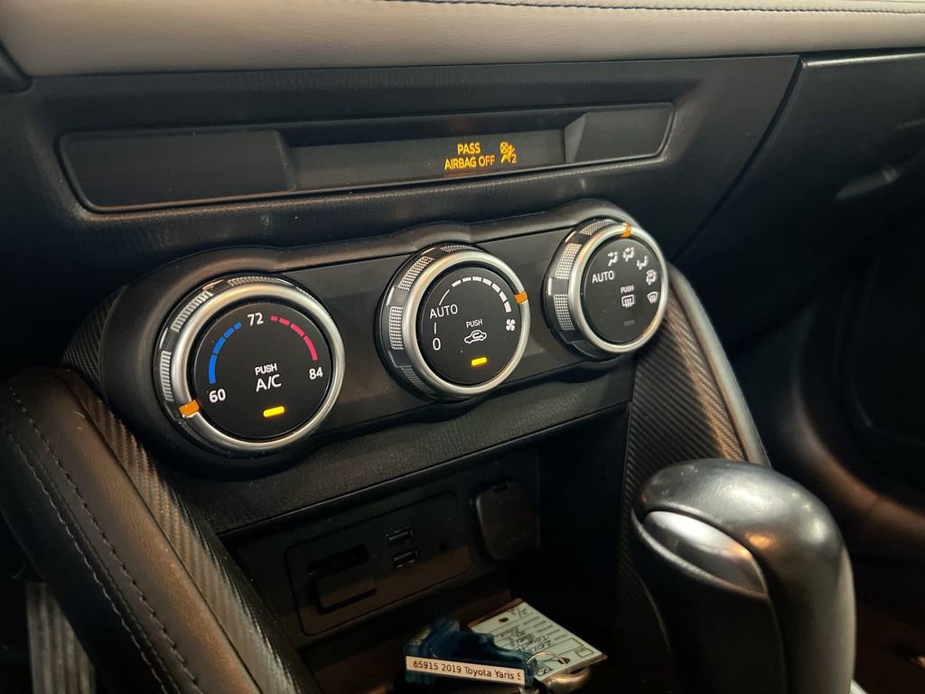 Used 2019 Toyota Yaris XLE image 16