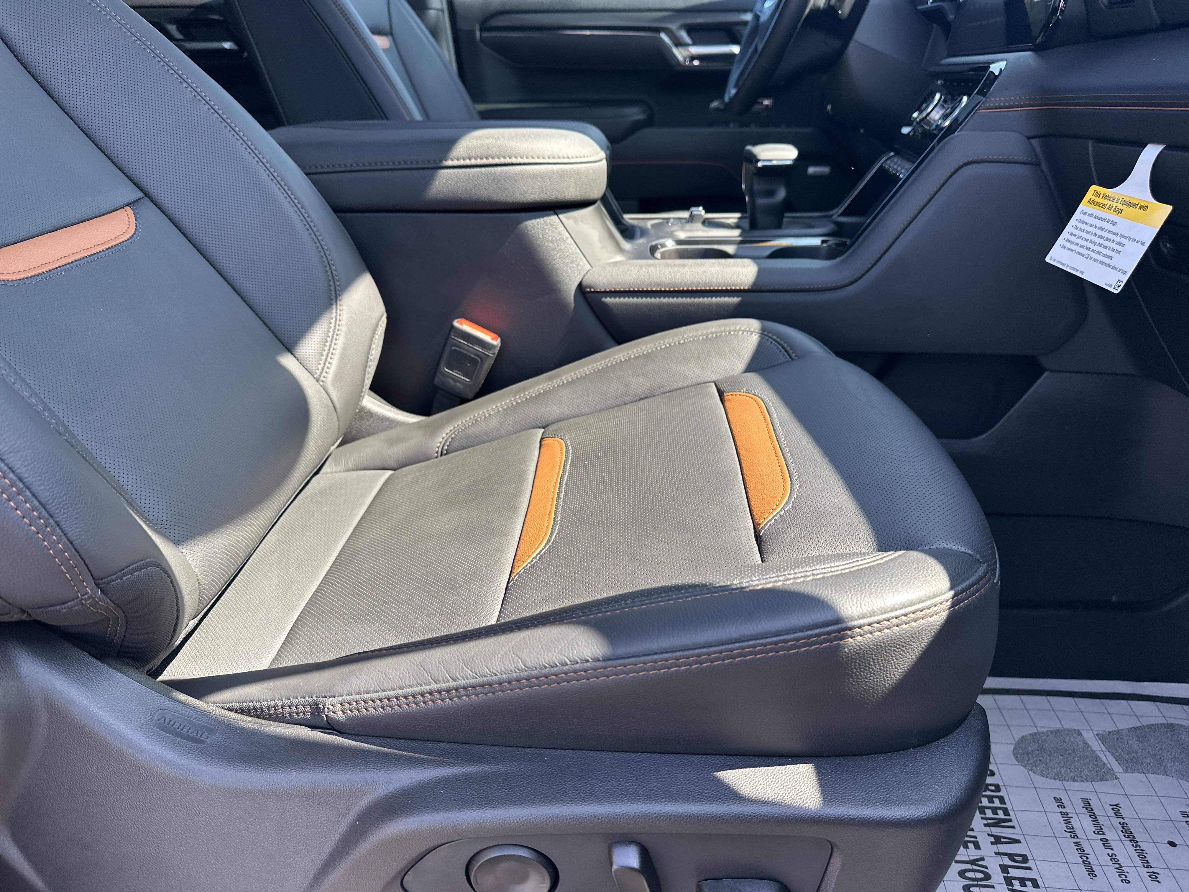 Used 2025 GMC Sierra 1500 AT4 w/ AT4 Premium Package image 14