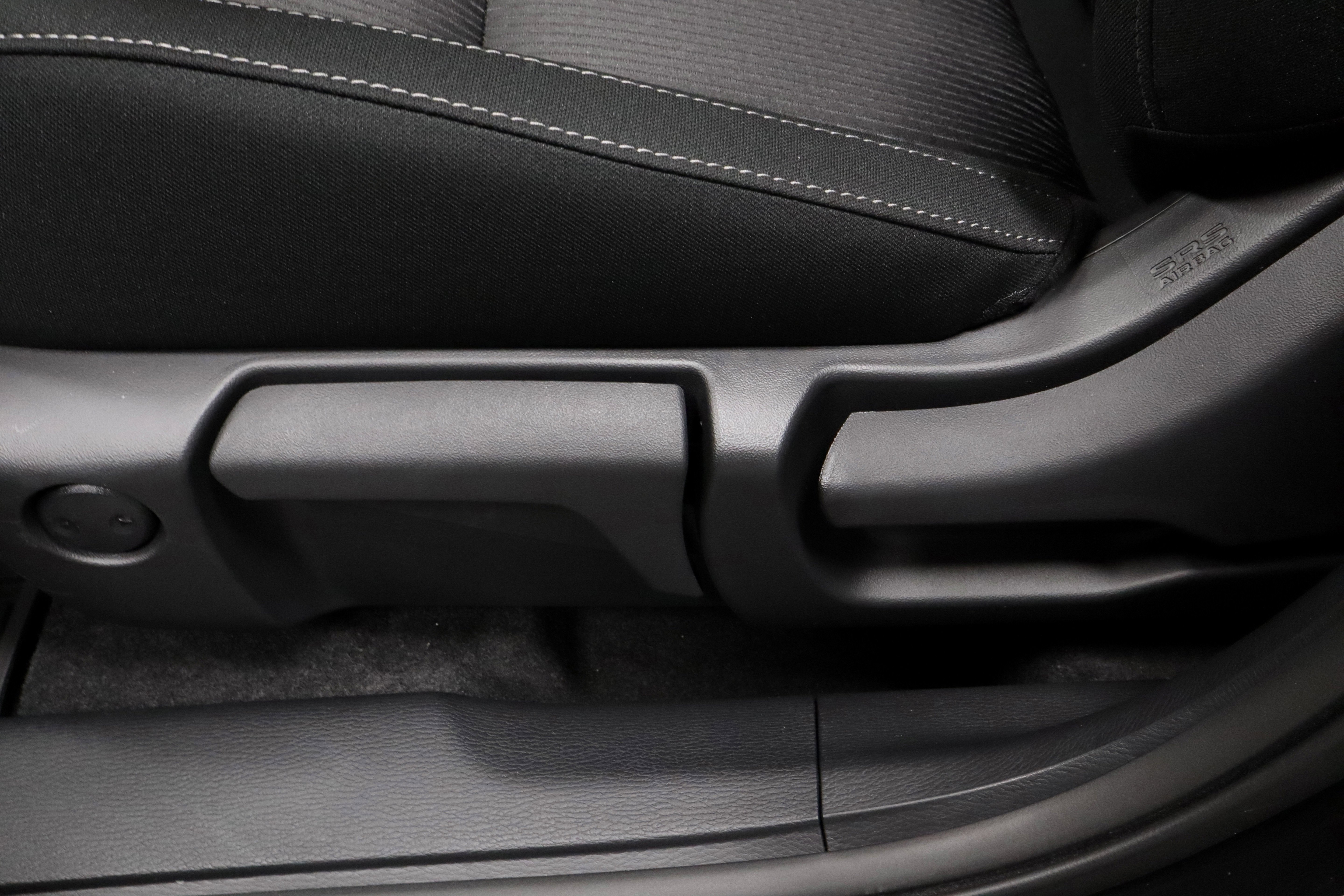 New 2026 Mitsubishi Outlander ES image 17