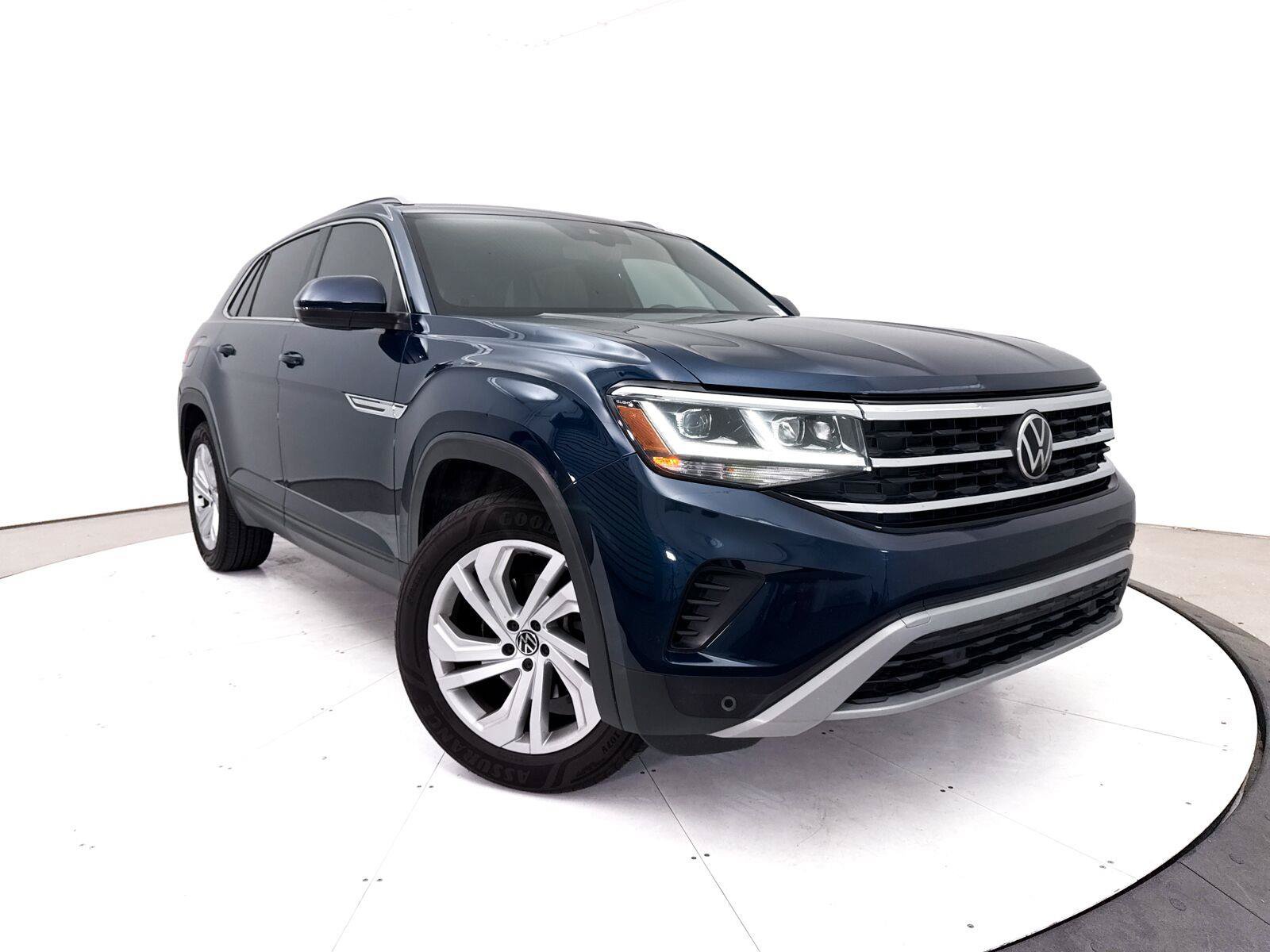 Used 2020 Volkswagen Atlas Cross Sport SEL FWD image 1