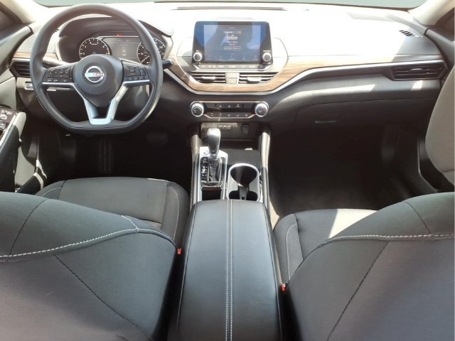 Used 2023 Nissan Altima 2.5 SV FWD image 21