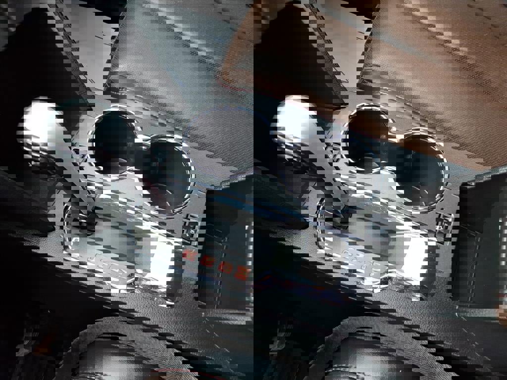 Used 2010 GMC Terrain SLT image 19