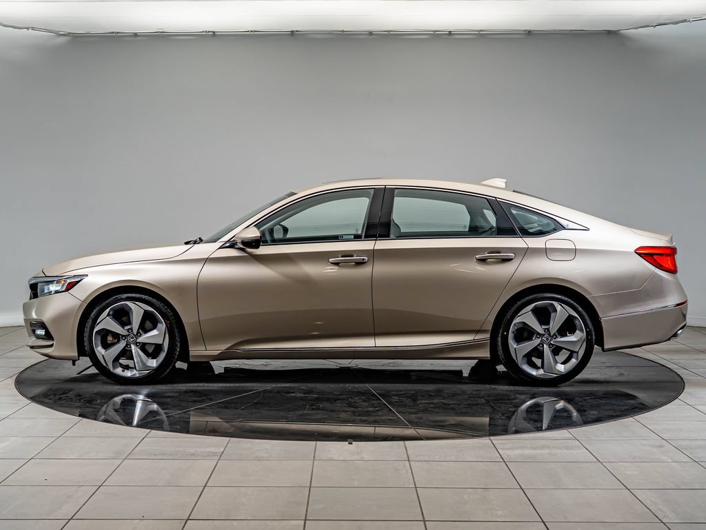 Used 2018 Honda Accord Touring image 8