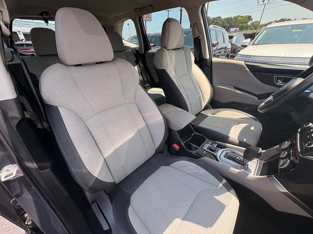 Used 2023 Subaru Forester Premium AWD/4WD image 30