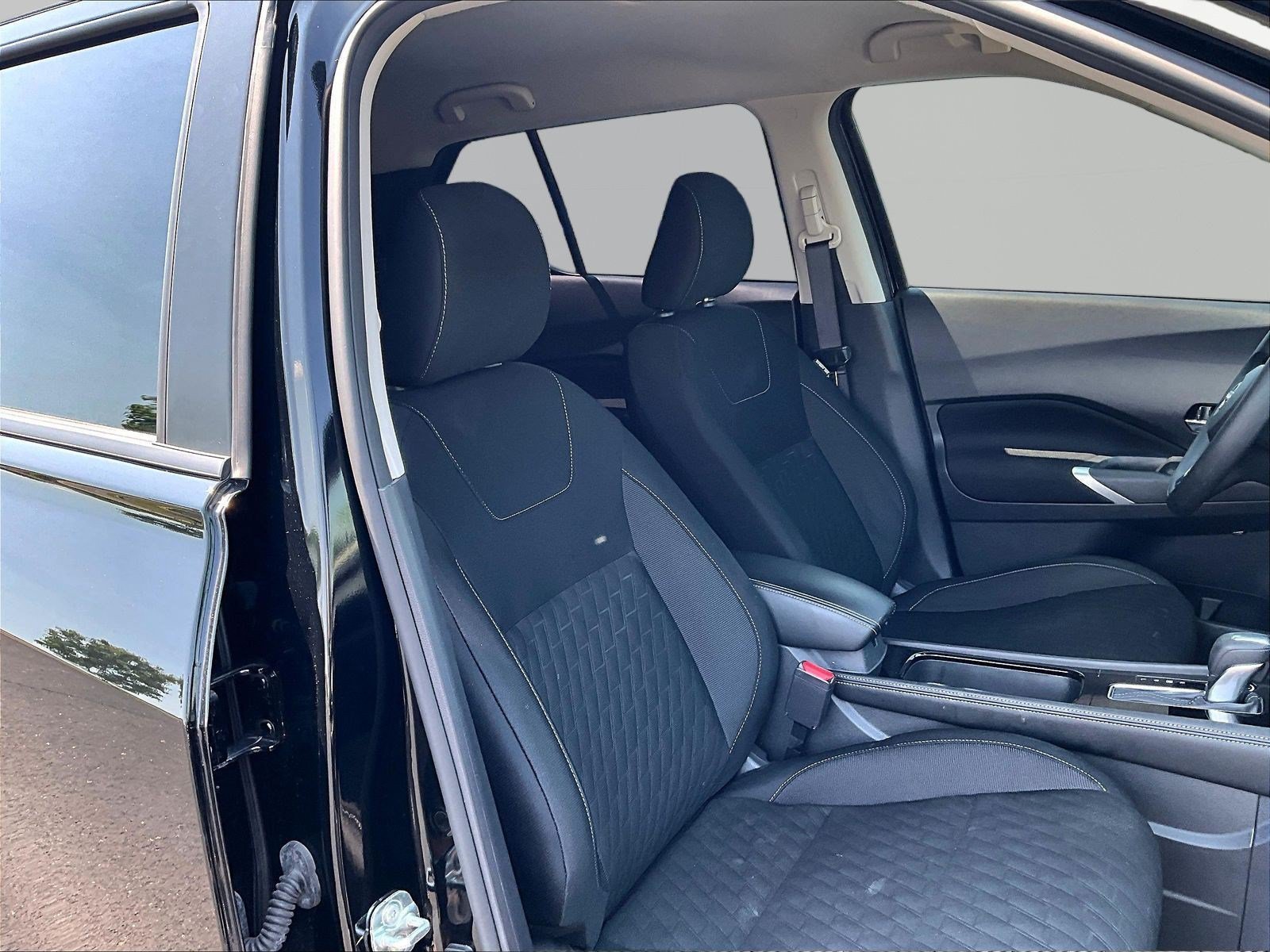 Used 2024 Nissan Kicks SV w/ Interior Electronics Package FWD image 29