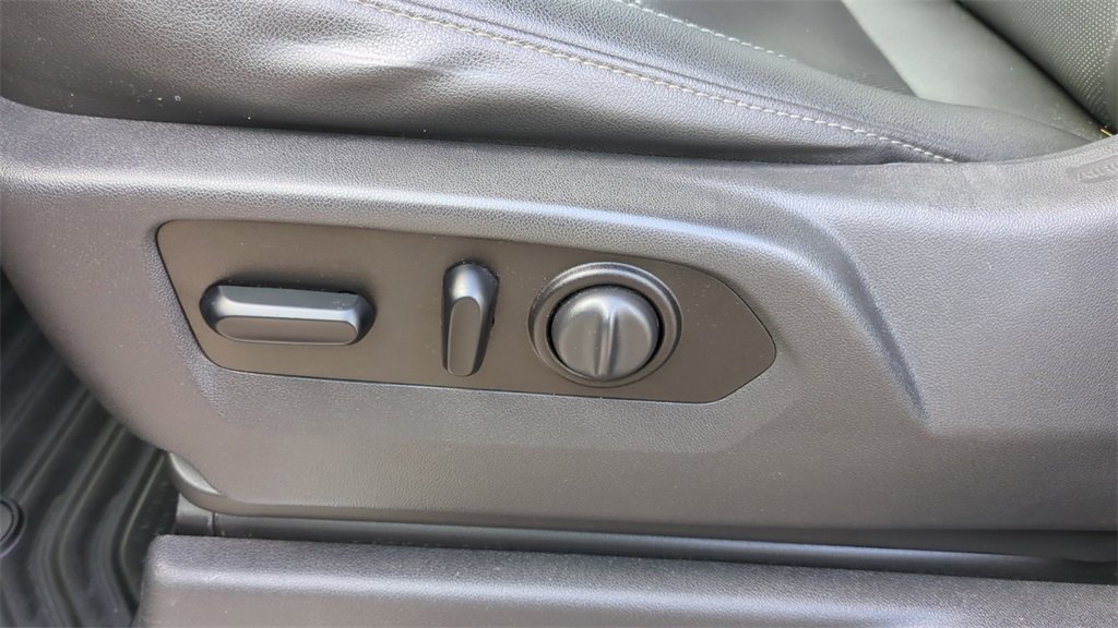 Used 2021 Chevrolet Silverado 2500 LTZ w/ LTZ Plus Package image 12