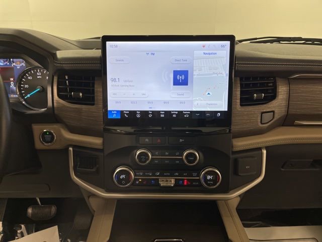 Used 2023 Ford Expedition Limited image 25