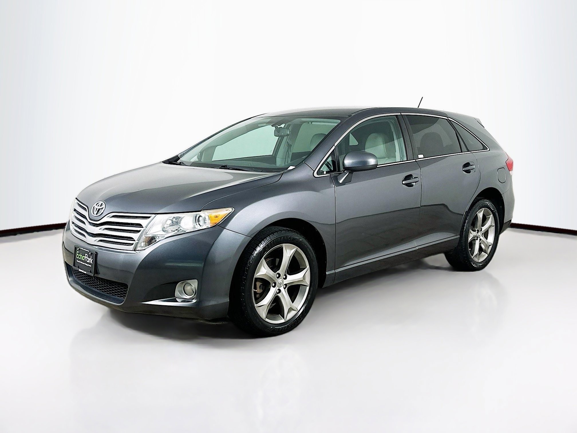 Used 2010 Toyota Venza FWD image 3