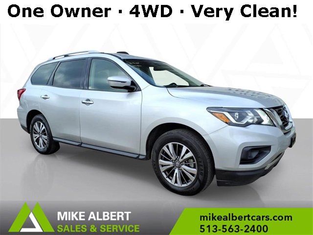 Used 2020 Nissan Pathfinder S image 1