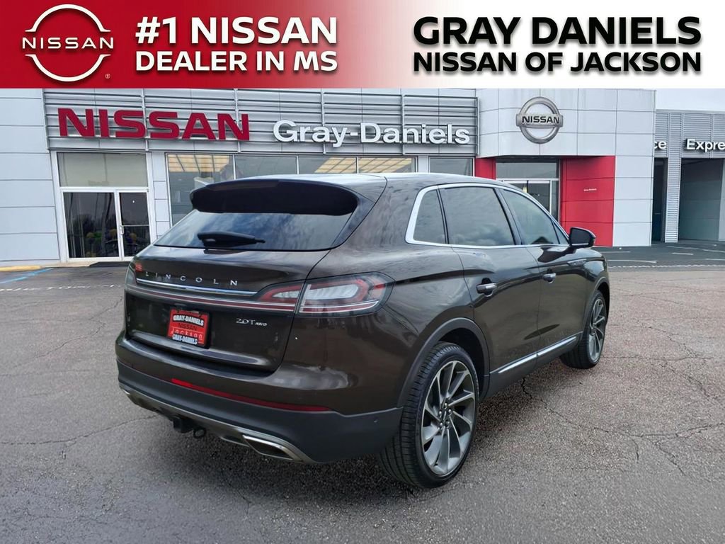 Used 2020 Lincoln Nautilus Reserve w/ Equipment Group 202A image 7