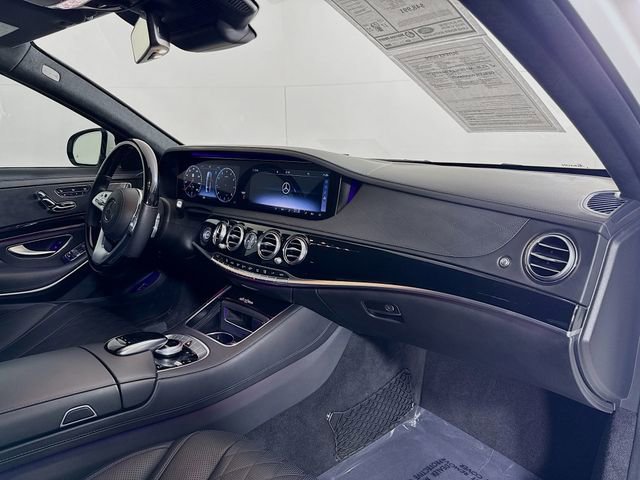 Used 2020 Mercedes-Benz S 560 Sedan image 31