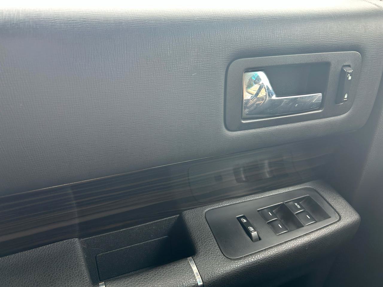 Used 2014 Ford Flex SEL AWD/4WD image 28