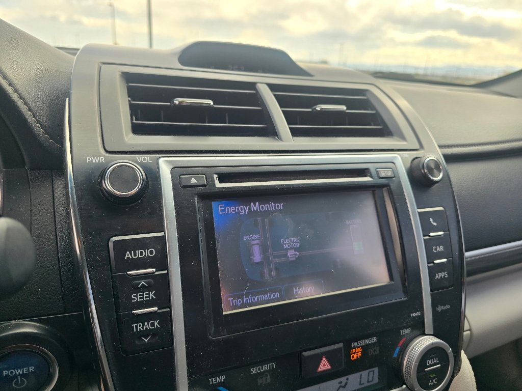 Used 2013 Toyota Camry XLE w/ Convenience Pkg image 22