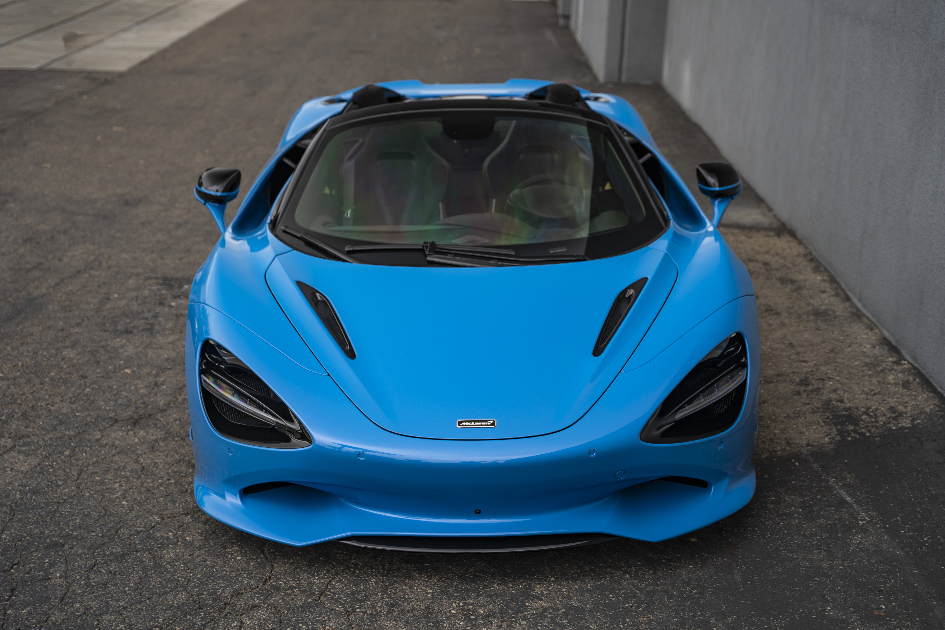 Used 2026 McLaren 750S Spider RWD image 8