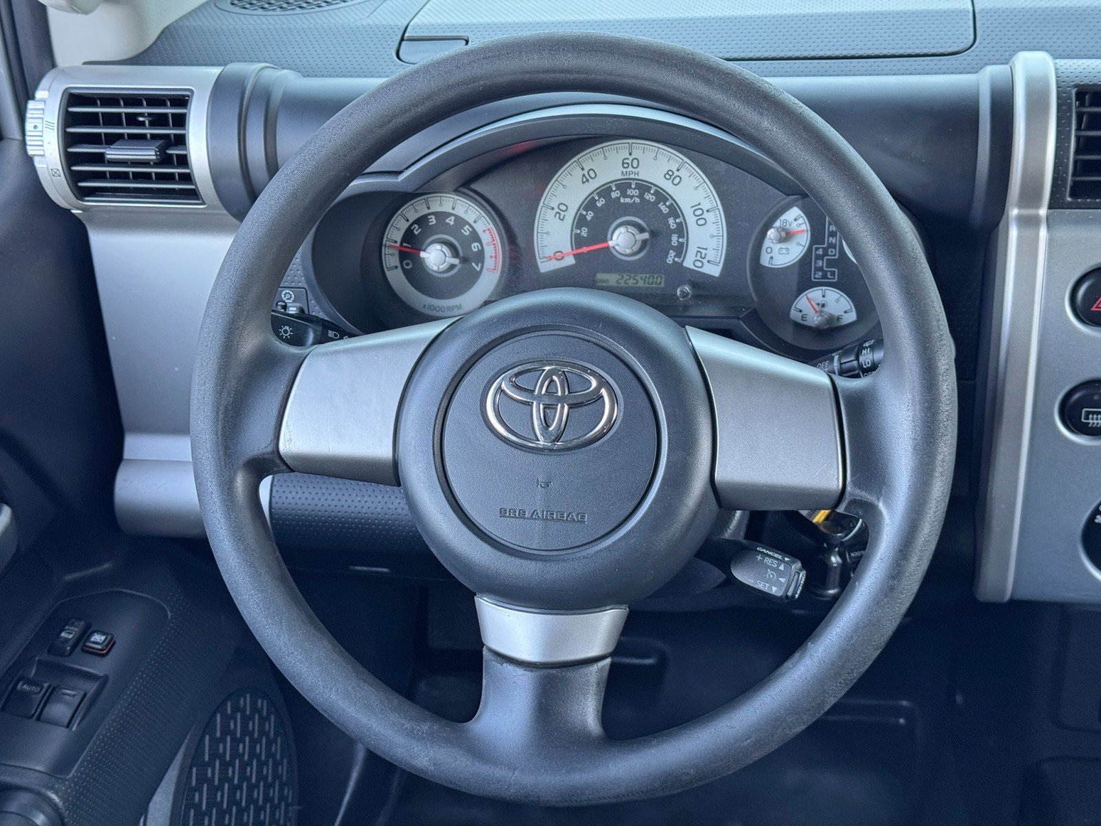 Used 2007 Toyota FJ Cruiser 2WD image 16