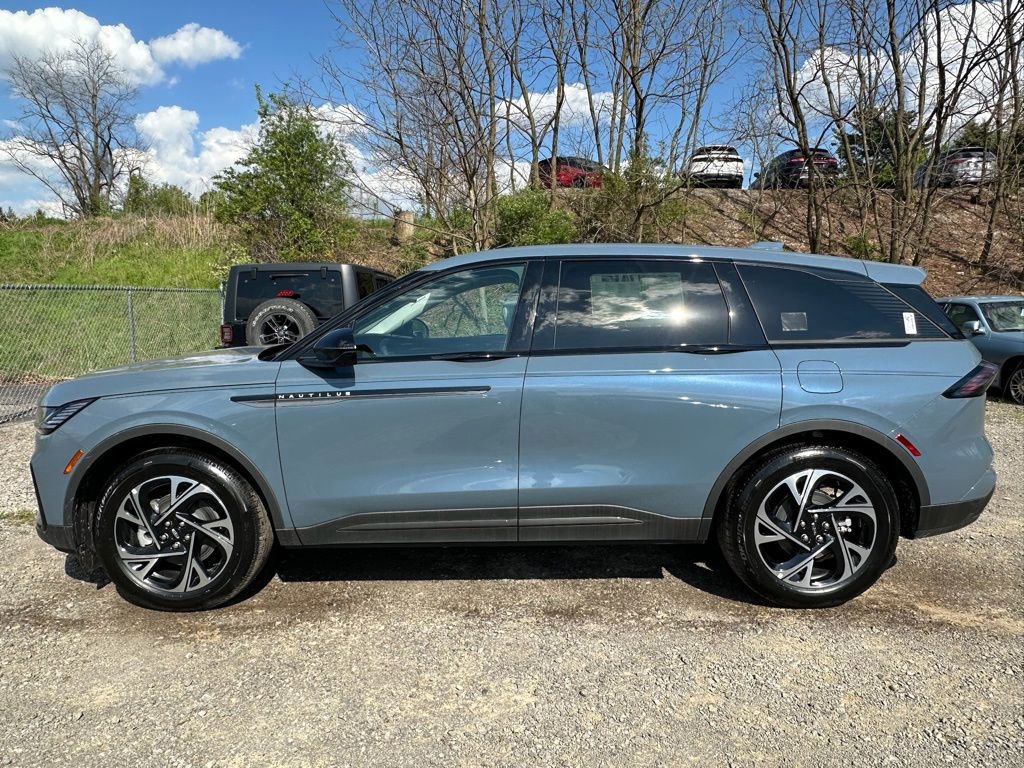 New 2026 Lincoln Nautilus Premier w/ Equipment Group 102A AWD/4WD image 2