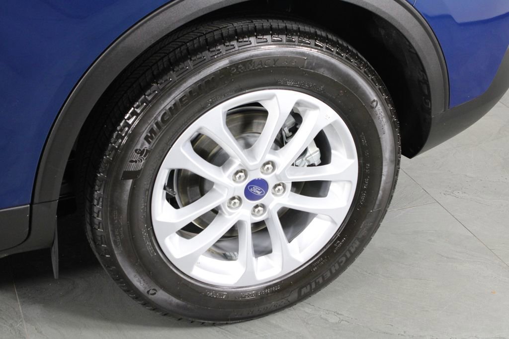 Used 2020 Ford Escape SE image 12