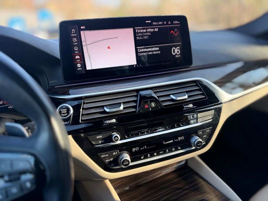 Used 2022 BMW 530i xDrive w/ Convenience Package image 19