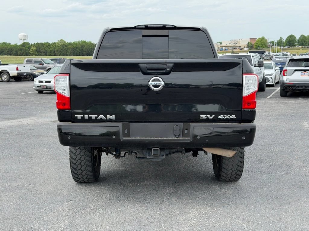 Used 2021 Nissan Titan SV AWD/4WD image 6