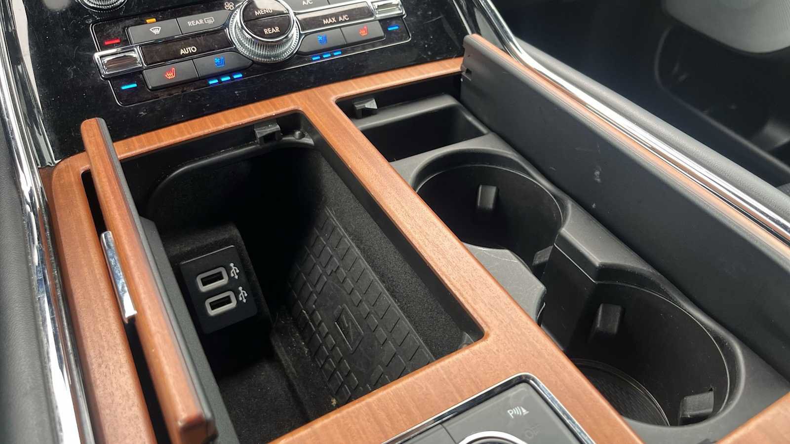 Used 2019 Lincoln Navigator Reserve AWD/4WD image 50