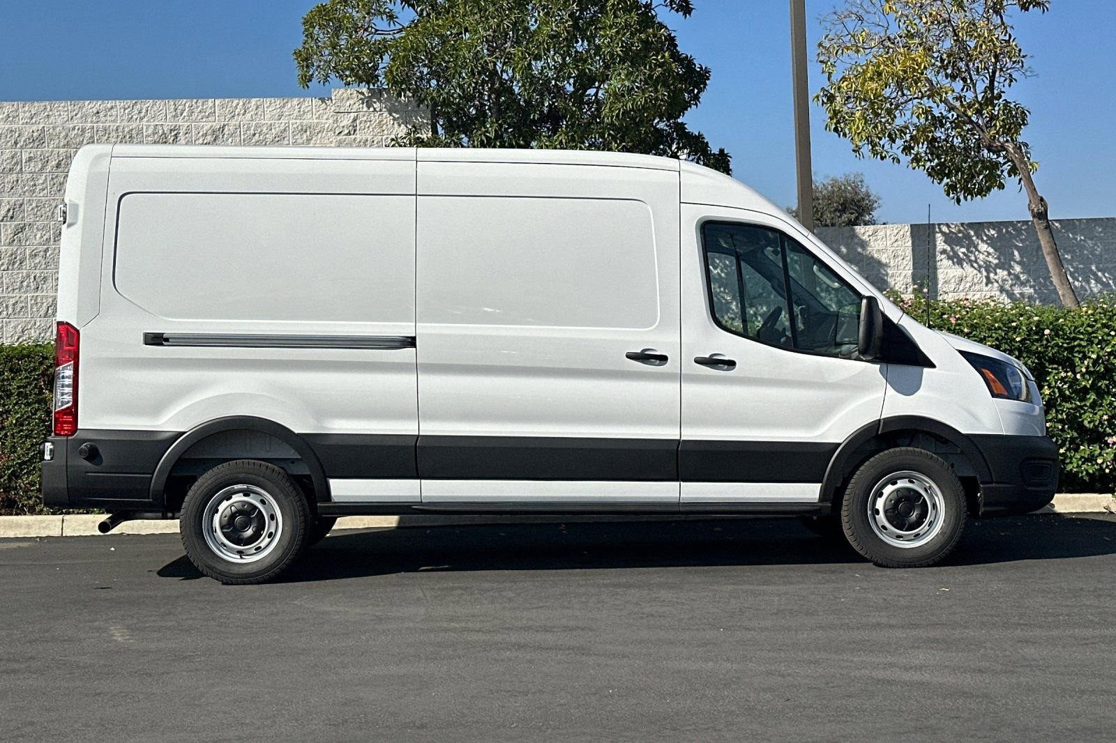 New 2026 Ford Transit 250 148 Medium Roof w/ Load Area Protection Package image 3