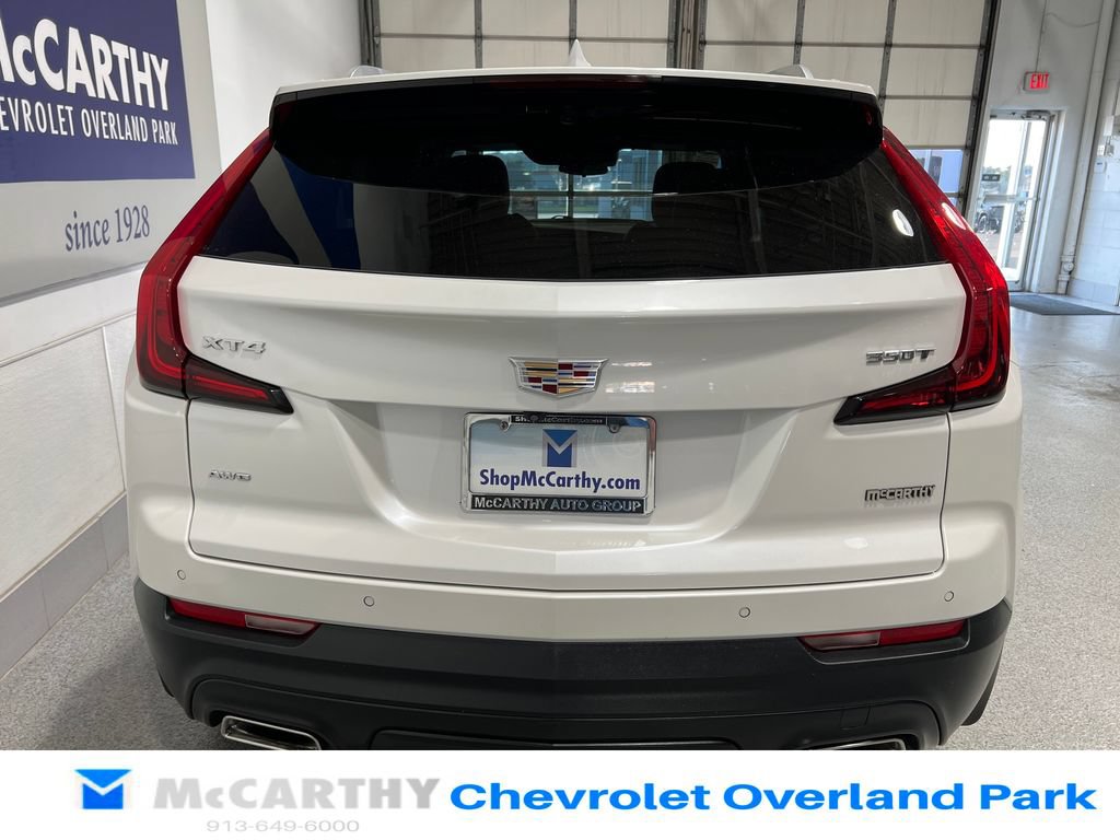 Used 2022 Cadillac XT4 Luxury w/ Cold Weather Package AWD/4WD image 6