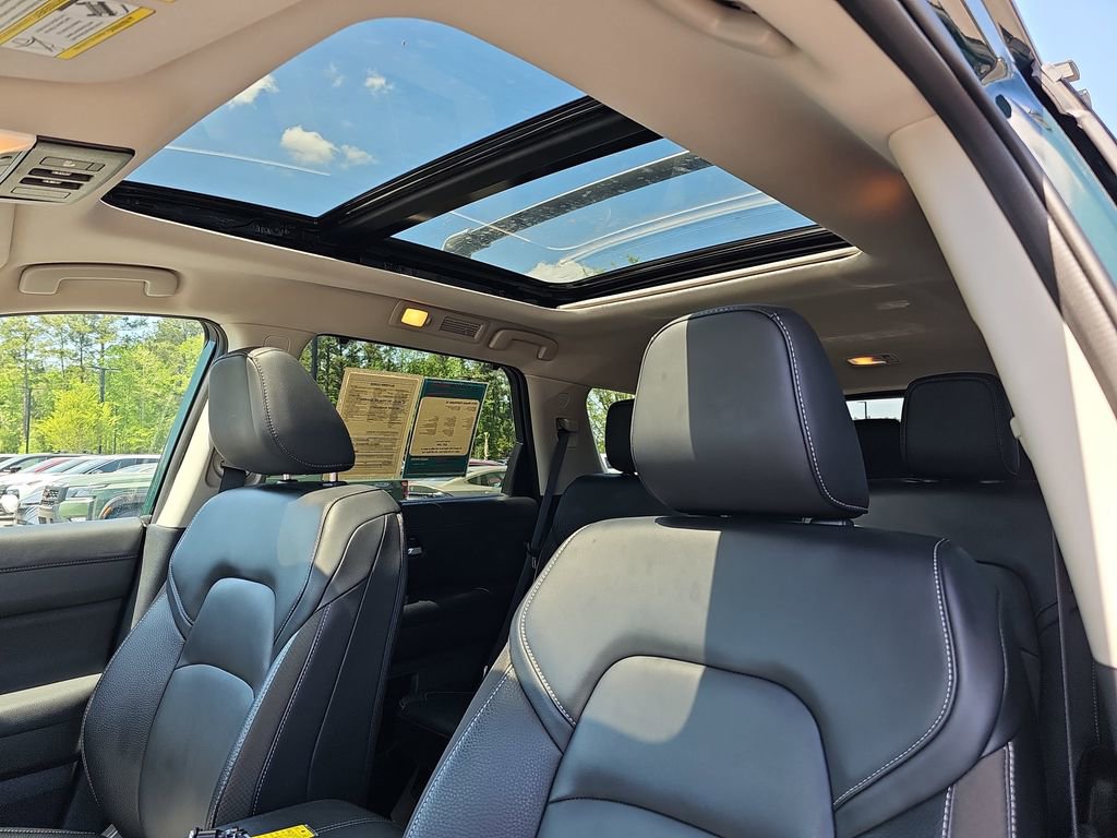 Used 2024 Nissan Pathfinder SL w/ SL Premium Package image 35