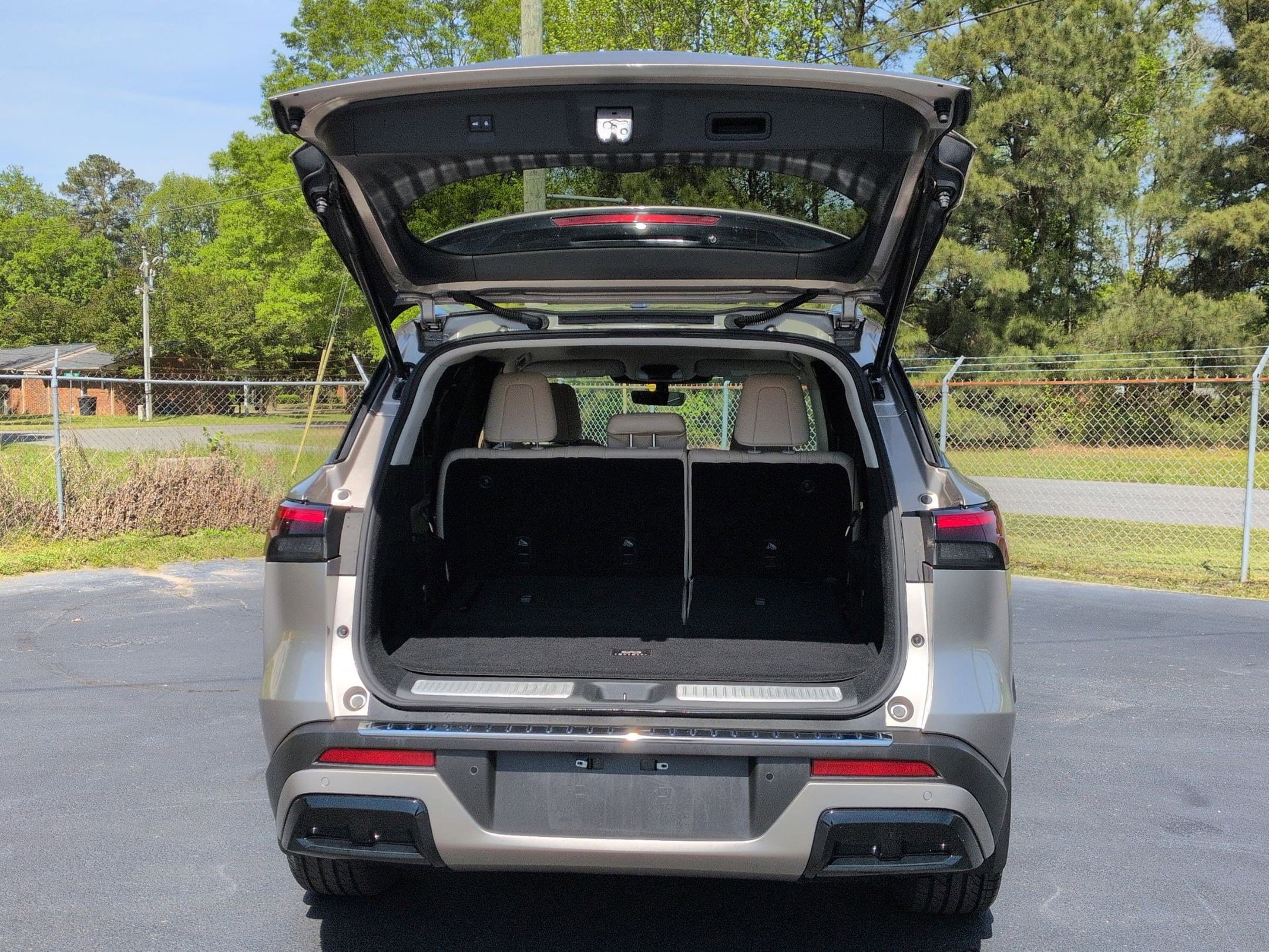 Used 2023 INFINITI QX60 Luxe w/ Cargo Package image 33