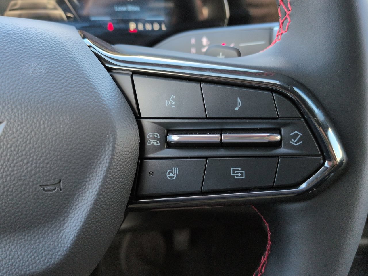 New 2027 Chevrolet Equinox RS w/ Convenience Package III FWD image 27