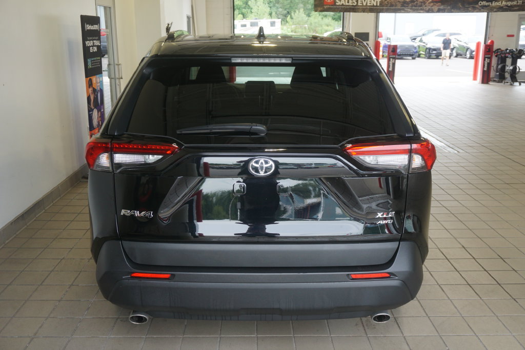 Certified 2025 Toyota RAV4 XLE AWD/4WD image 15