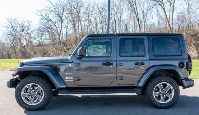 Used 2018 Jeep Wrangler Unlimited Sahara w/ LED Lighting Group image 8