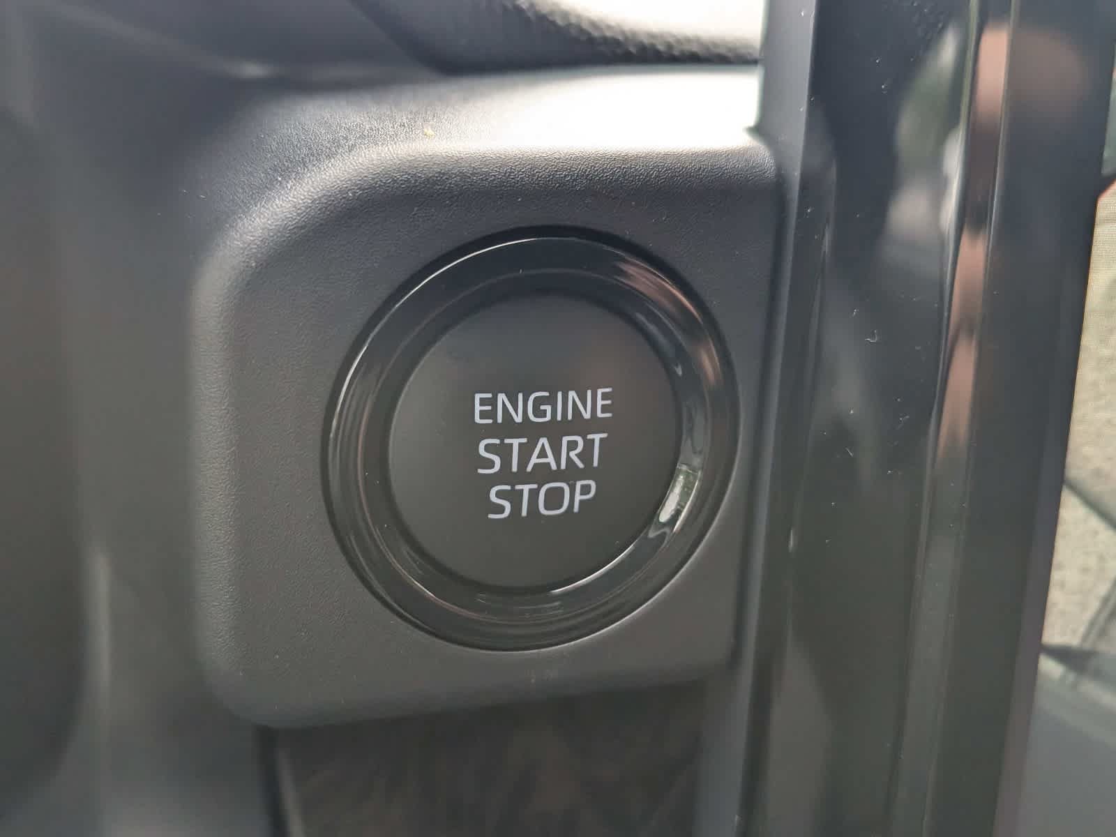 Used 2024 Toyota Tacoma Limited AWD/4WD image 30