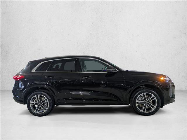 Certified 2025 Audi Q5 Premium w/ Convenience Package AWD/4WD image 4