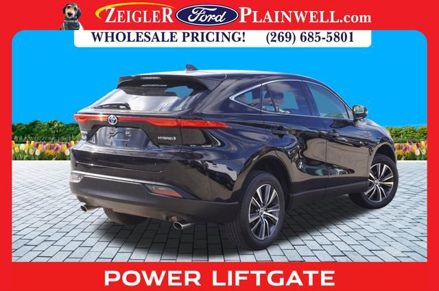 Used 2022 Toyota Venza LE image 5