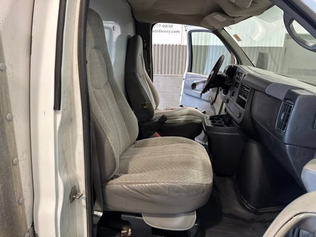 Used 2009 Chevrolet Express 3500 RWD image 11
