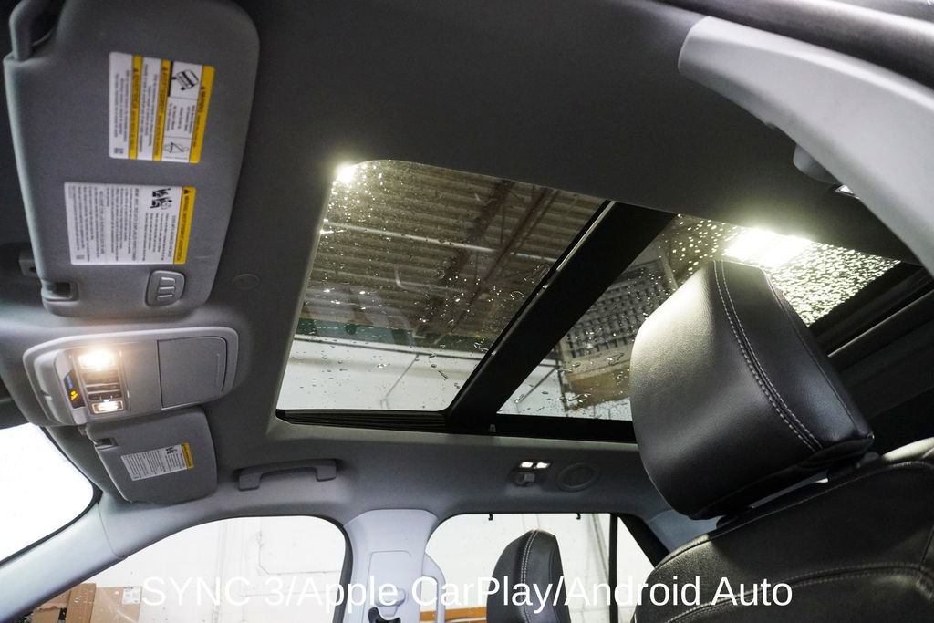 Used 2022 Ford Explorer Limited image 18