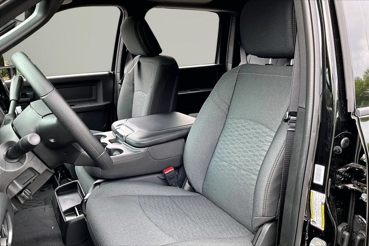 New 2026 RAM 2500 Warlock AWD/4WD image 17