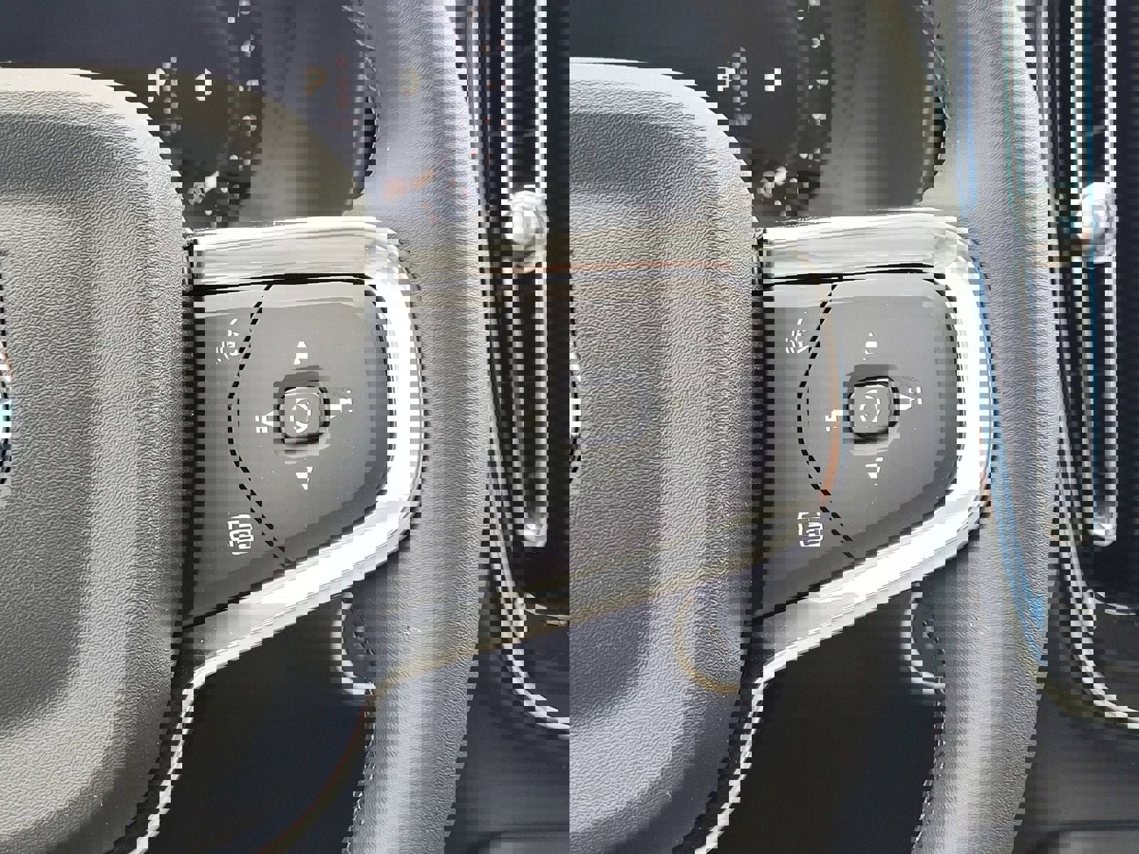 New 2026 Volvo XC40 B4 Core w/ Climate Package image 16