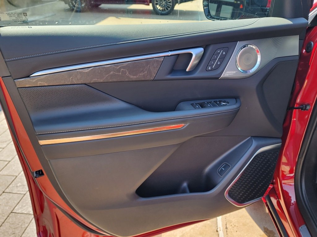 New 2026 Buick Enclave Avenir w/ Super Cruise Package image 13