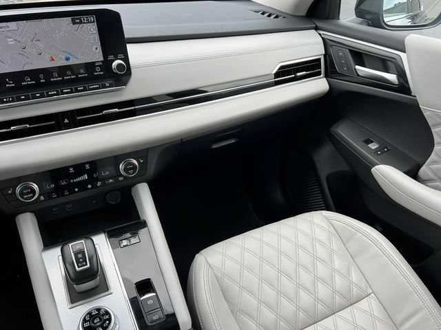 Used 2024 Mitsubishi Outlander SEL AWD/4WD image 41