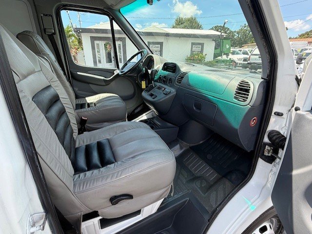 Used 2005 Dodge Sprinter 3500 w/ PWR Convenience Group image 20