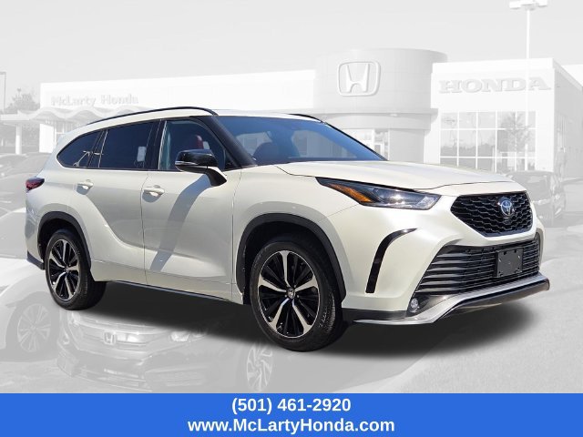 Used 2021 Toyota Highlander XSE FWD image 4