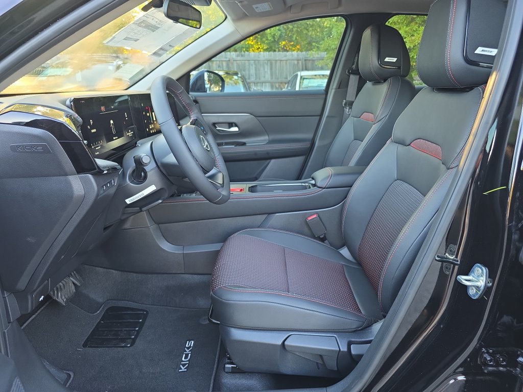 New 2027 Nissan Kicks SR w/ SR Premium Package FWD image 16
